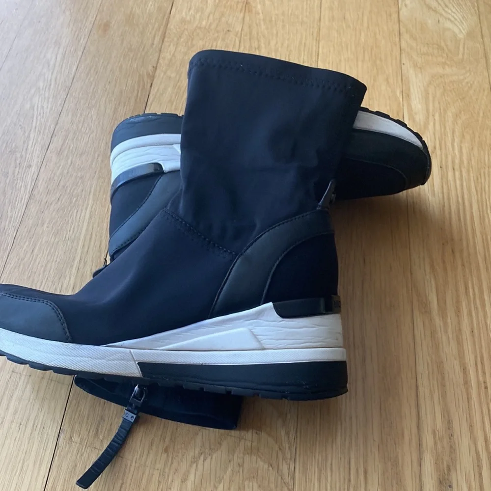 NWT Michael Kors ankle stretchy Womens boots - Picture 13 of 13